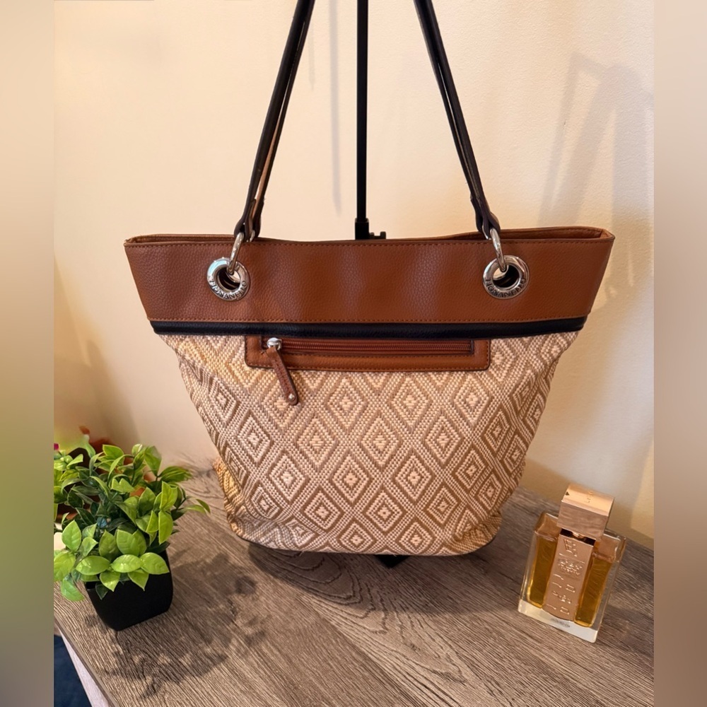 Tignanello Woven Tote Shoulder Bag Tan Brown Faux Leather Summer Purse